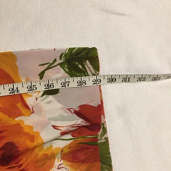 Karen Kane size L sleeveless rust/orange/gold floral blouse, body con, V-Neck - Picture 6 of 6